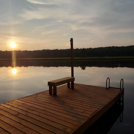 Poconos Brand New Lakefront Oasis 1 Acre, Hottub Gameroom Firepits Talk About Privacy Albrightsville ภายนอก รูปภาพ
