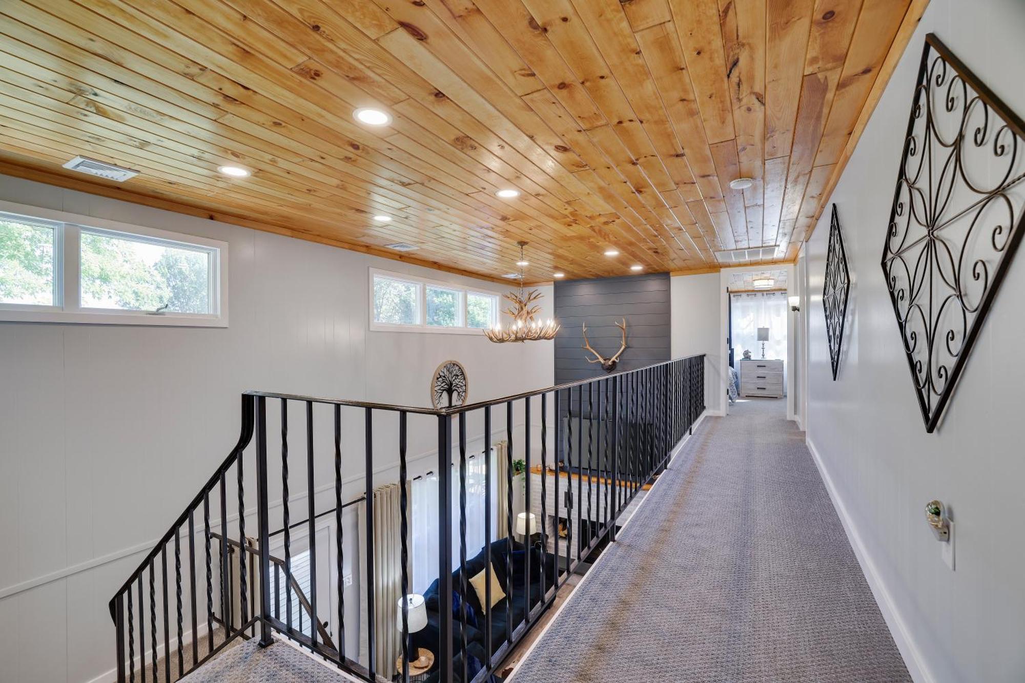 Poconos Brand New Lakefront Oasis 1 Acre, Hottub Gameroom Firepits Talk About Privacy Albrightsville ภายนอก รูปภาพ