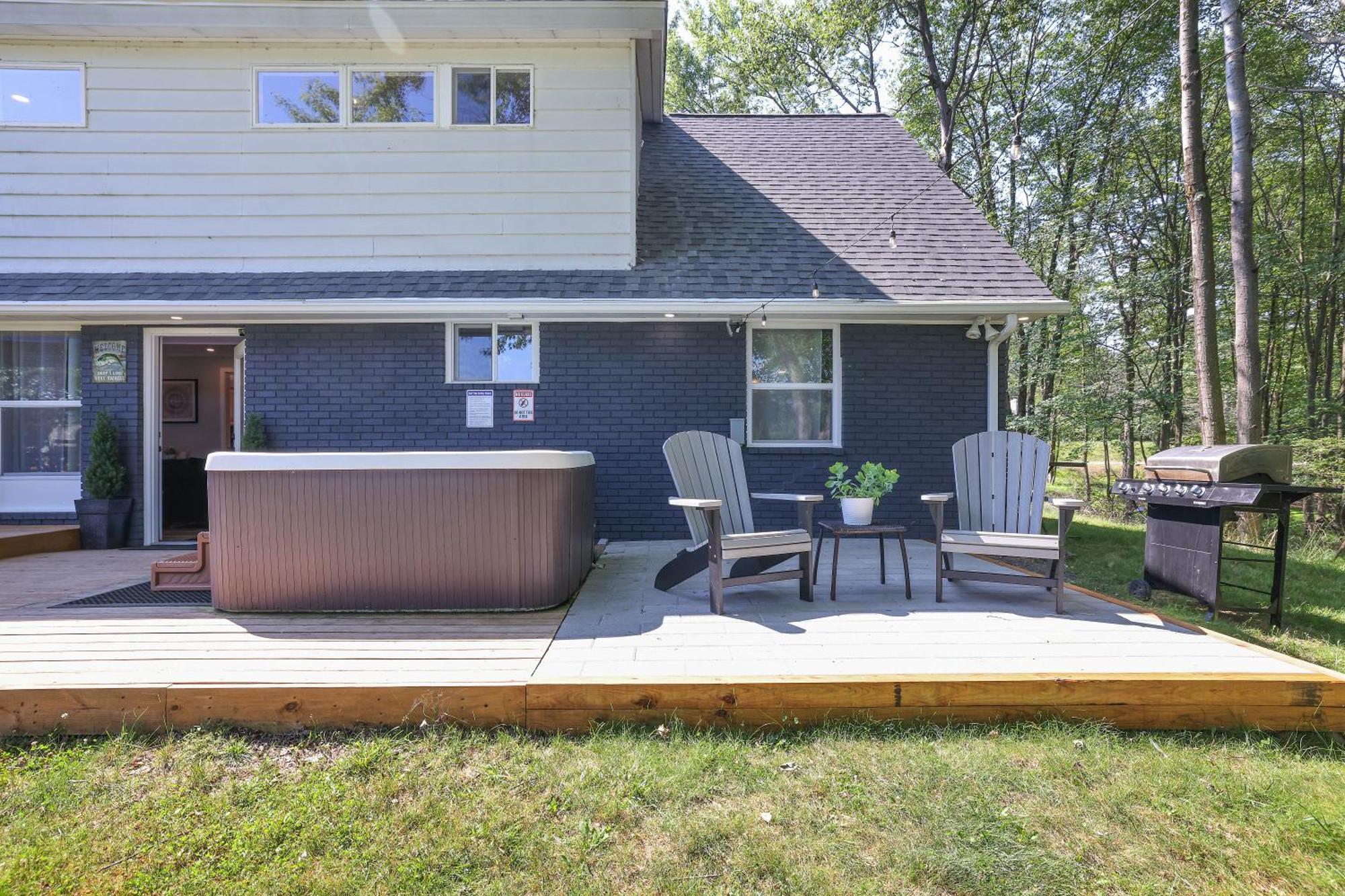 Poconos Brand New Lakefront Oasis 1 Acre, Hottub Gameroom Firepits Talk About Privacy Albrightsville ภายนอก รูปภาพ